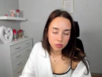 Adele.166 cm of quiet confidence. 50 kg of natural energy. Blue eyes, brown hair — 100% real, no filters, no extras.Pop and rap in my headphones, new cities under my feet, and stories only I get to tell.If you like independent women with soft eyes and a strong spirit… you might want to stay.