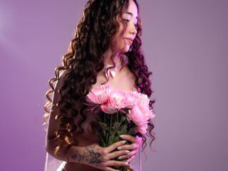 hot chatroom BellaClaire