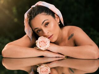 webcam striptease show BrunaMills