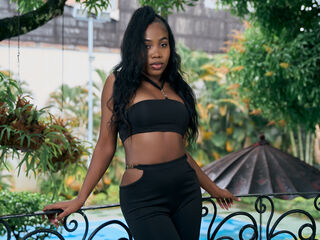 camwhore fingering pussy CarlieLyn