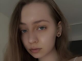 webcamgirl chatroom EllieCornfield