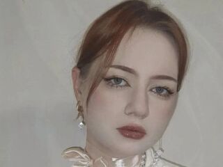 camgirl fingering bald pussy HannaWaltos