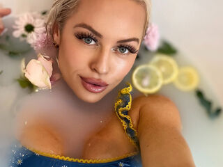 camgirl video chat room IsabellaSaturn