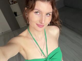 webcamgirl chat room KarmenZeinert