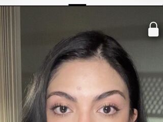 cam show LolaPrice