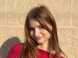 chat live cam MadelynWealer