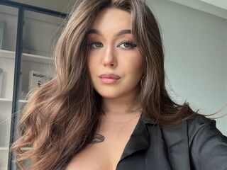 masturbating webcamgirl TessaMyes