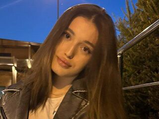 naked camgirl masturbating with dildo VeronicaColle