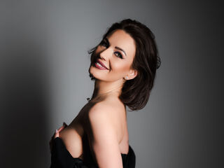 chat room cam Selena