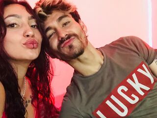 live couple webcam show AaronAndEli