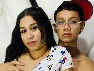 camcouple live porn webcam AdelAndDanilo