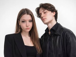webcam couple sexchat LeoAndMira