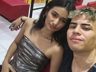 naked cam girl fucked MadissonandRobin