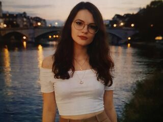webcam girl bdsm show MazeHistoria