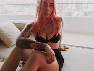 naughty camgirl masturbating with vibrator AlessaLaurent