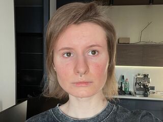 girl cam free AlessandraMillis