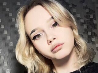 girl fingering bald pussy AlmaLonabaugh