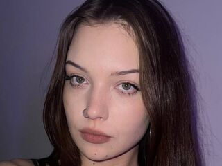camwhore masturbating with vibrator AmilyUiUi