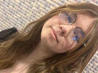 camwhore fingering pussy AminaBlooms