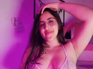 fingering girl chatroom AmyVele