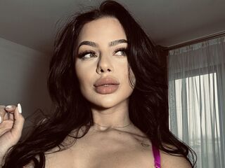 camgirl masturbating with dildo AmyYvette