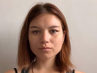 fingering camgirl video AndreThreat
