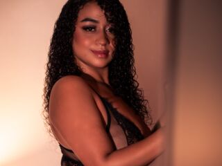 camgirl fingering shaved pussy AngelaDiamonds