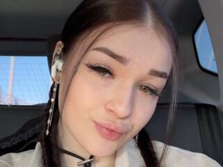 naughty camgirl masturbating with vibrator AngelaStephens