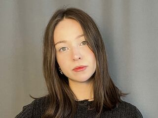 cam girl playing with dildo ArleenSchlabach