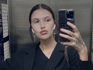 hot webcam slut ArlindaMarotti