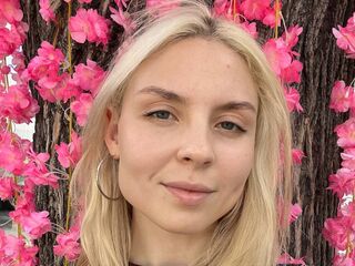free live chatroom BereniceBossom