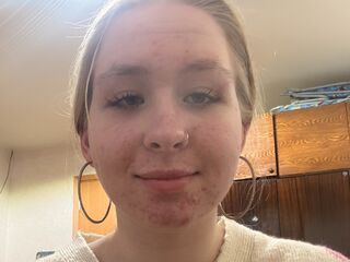 camwhore shaving pussy BettinaGoeppner