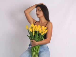 naked girl with webcam masturbating with dildo Caassandra