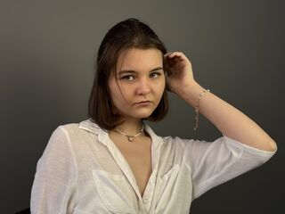 camgirl spreading pussy CaritaMattox