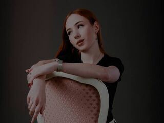 camgirl masturbating with sex toy CarleenZangari