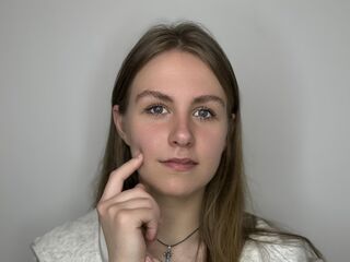 camgirl shaving pussy CatherynBuckland