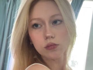 chat room photo CeciliaWhithrock