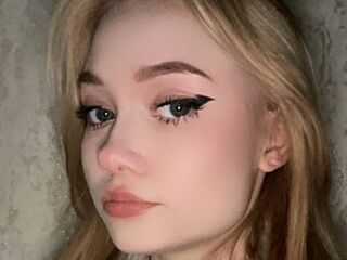 chatroom webcam pic CecilyBurnard