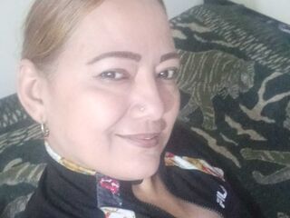 camgirl chat room ClauTaylor