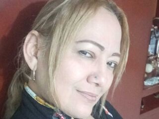 naked girl with webcam masturbating with sextoy ClausRous