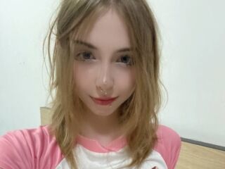 camslut masturbating DaniGlow