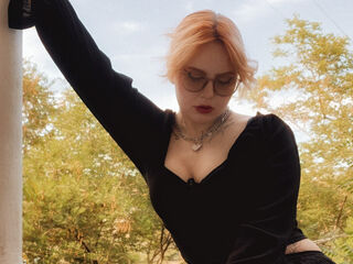 naked cam girl masturbating with vibrator DarnellSehorn