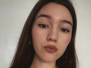 girl showing tits DayleShibuya