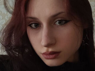 masturbating camgirl DiedraTousant