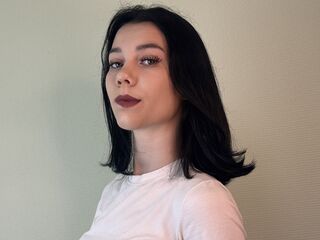 nude EdythOverbey