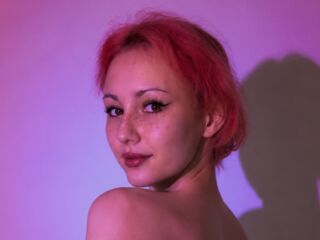 camgirl masturbating with sextoy ElanaHelfert