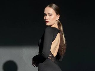 naked cam girl photo EmilyGiffin