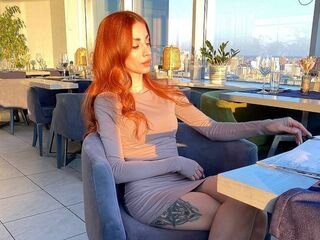 cam girl playing with sextoy EveBell