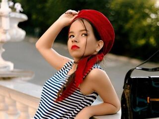 hot cam girl masturbating with vibrator FreedaBoynton