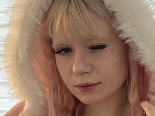 naughty camgirl fingering shaved pussy GrazynaShehata